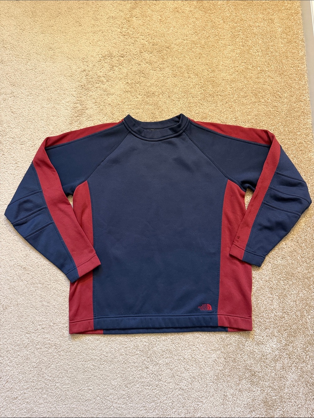The North Face UltraWick Navy and Burgundy Colorblock Crewneck Men’s Small
